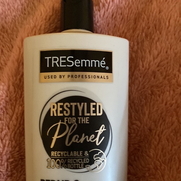 Hair conditioner!!! - Picture 3 of 4